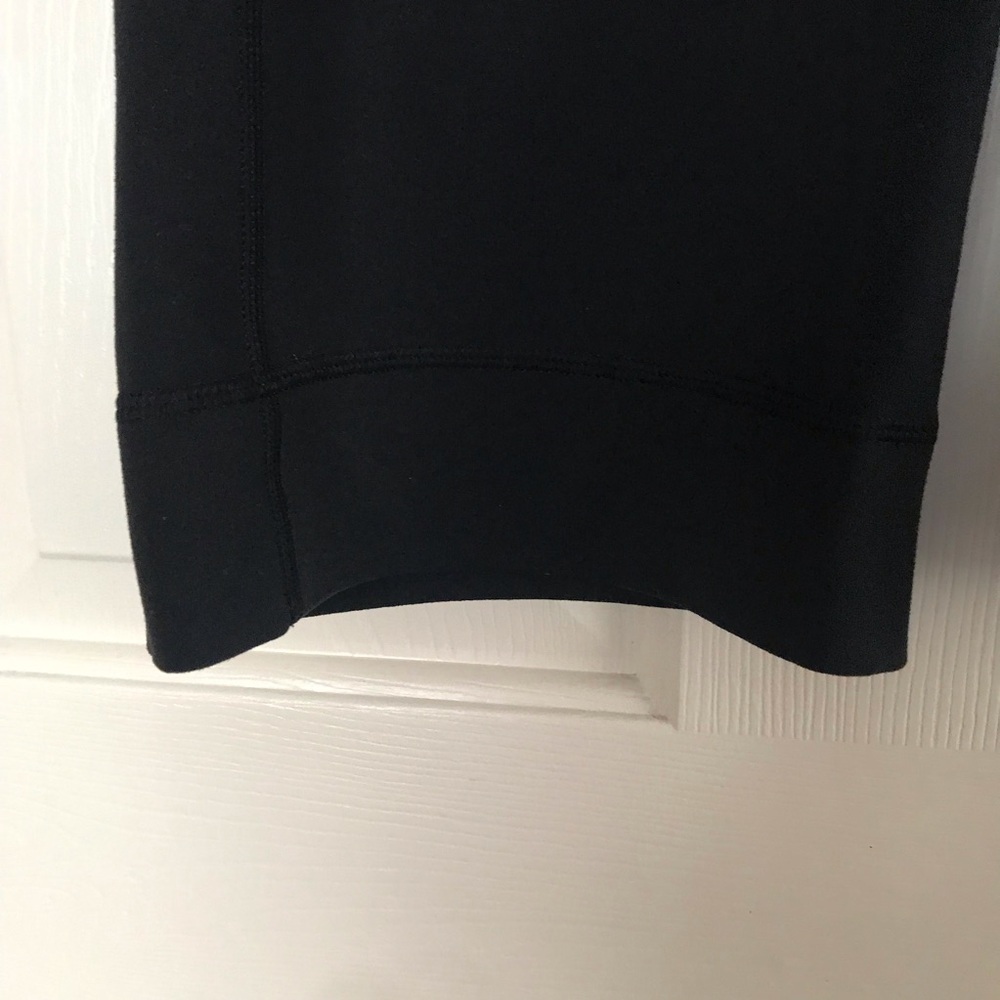 Lululemon Still Crop 15” Inseam Ribbed Waist Black Size 6 - Picture 8 of 8
